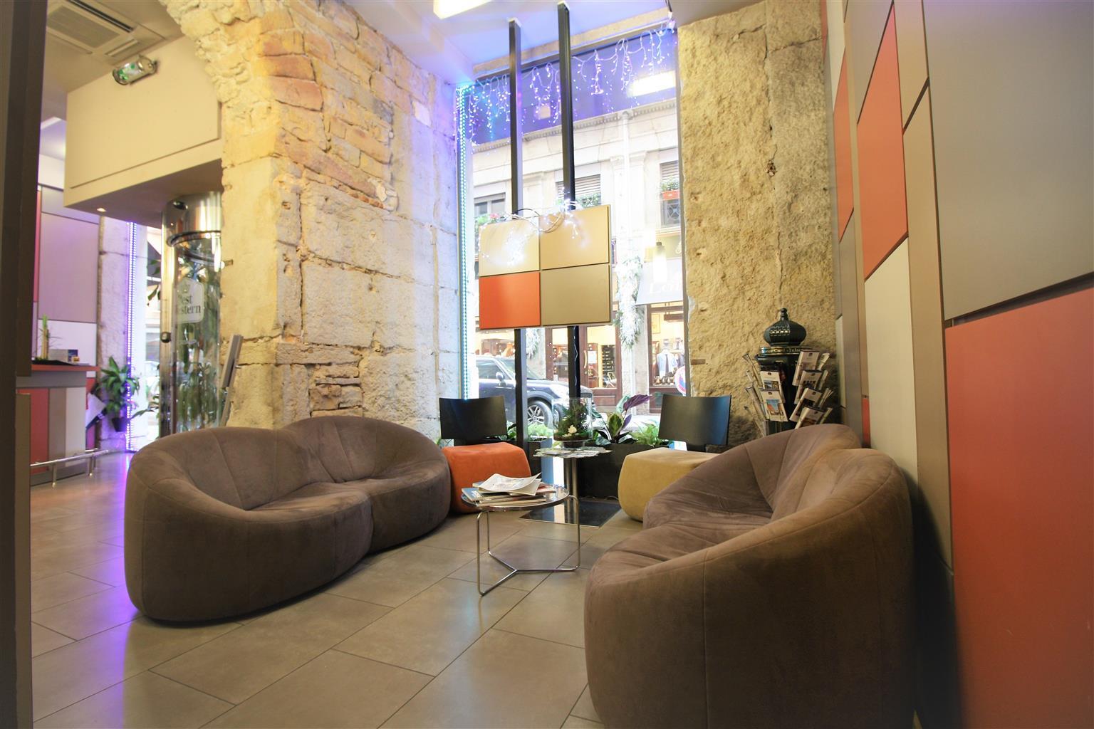 Best Western Lyon Saint-Antoine Luaran gambar